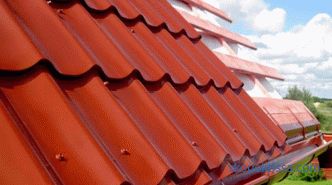 Pokrycie dachowe metalowe - SNiP, które opisuje wymagania dotyczące materiału i technologii jego montażu
