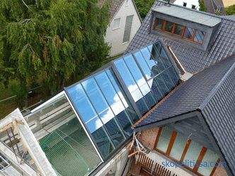 Dach przesuwny na taras, basen, restaurację i halę przemysłową - cechy projektowe
