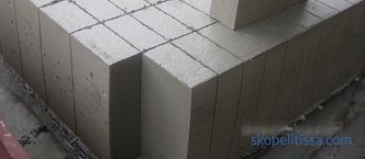 Które bloki piankowe są lepsze do budowy ścian domu, a które do domu dwupiętrowego