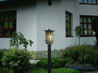Krajowe latarnie i latarnie, cechy i subtelności wyboru filarów do ogrodu
